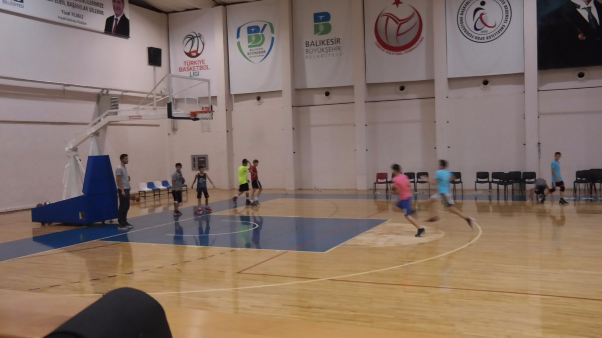 U13 Takım Antrenmanı.

#12littlegiantsarecoming #onthewaytowin🏆 #hedefedogru #u13 #u13basketbol