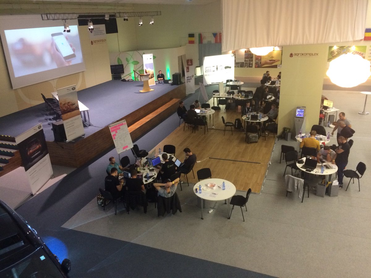 JLRdevchallenge's tweet image. 2 AM at the Slovakia #jlrdevchallenge Still going strong! #smartmobility