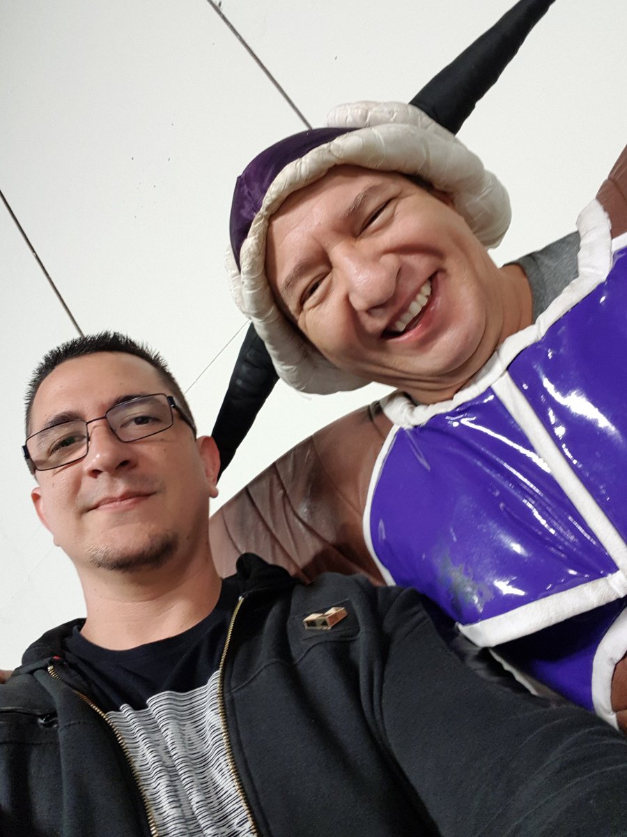 ALKAPONE's tweet photo. Un honor estar con @GerardoReyero voz de Freezer!! https://t.co/jE4YJzt1gv