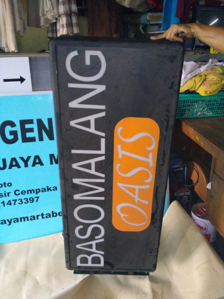 Reklame_Jakarta's tweet photo. Neonbox / Signbox Baso Malang Oasis @Reklamejktadv indoor outdoor advertising signage #reklamejakarta #reklame #neonbox #signbox https://t.co/g6ZdpW5edA