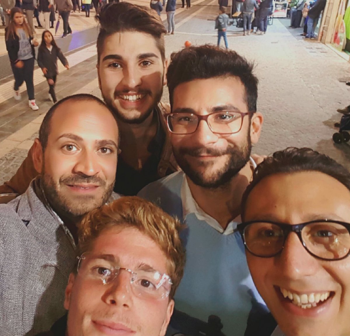 fi_giovani's tweet photo. Parte il #WaAzzurro con le iniziative di #Torino #Bologna e #Cosenza! #Sicurezza #Territorio #Programmi #AvantiTutta 🇮🇹! @AngieCalabria https://t.co/jFpZ54HfR4