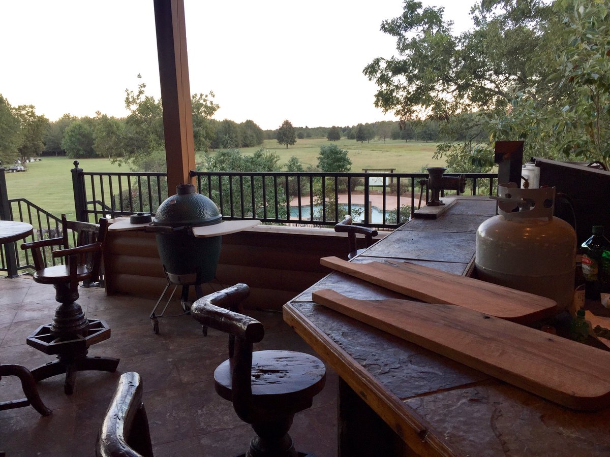 crewsdave's tweet image. One of my favorite places in the world to cook! #BackPorchClub