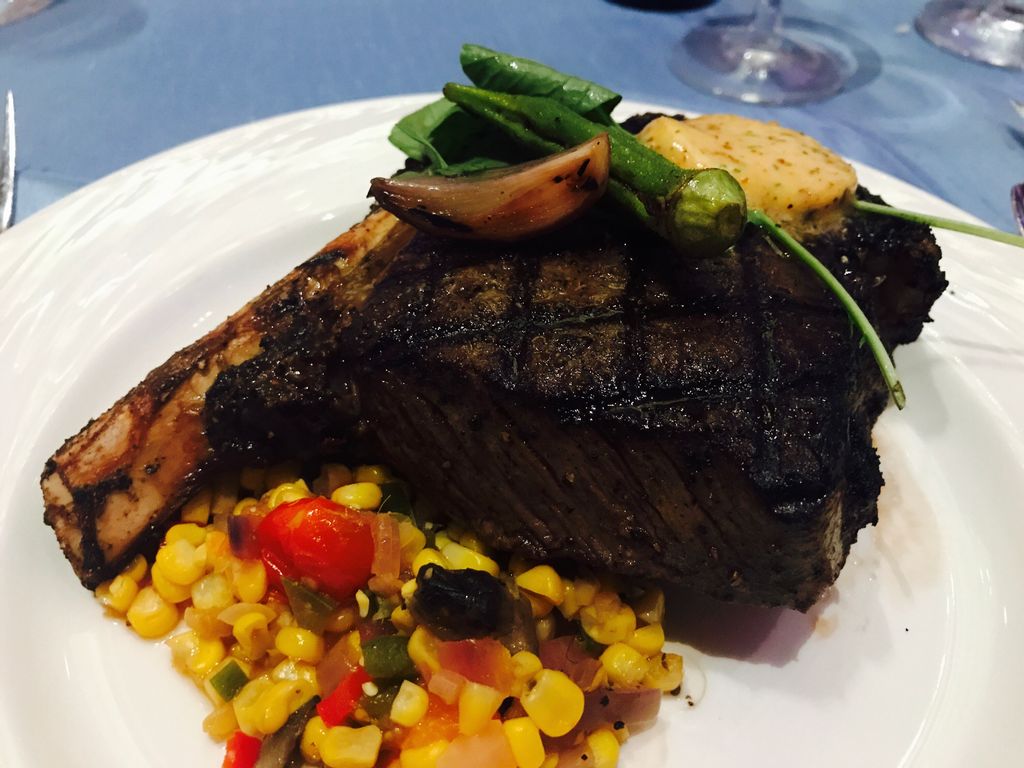 HashHouseAGoGo's tweet photo. Certified Angus Beef! #beefbash17 https://t.co/XG8GcK8QrQ