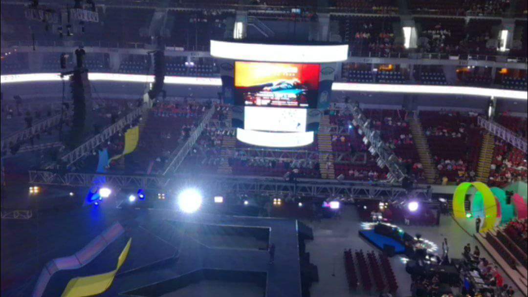 MaineAlden16's tweet photo. Dito na din ang AlDub|MaiDen Nation!

#ALDUBxEBMissMillennial is happening here at SM MOA Arena

#MaineXKamiliant https://t.co/DExptDqg89