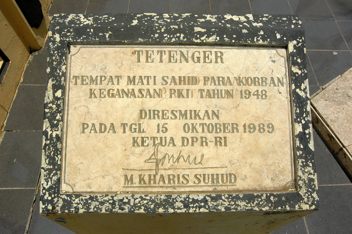 fadlizon's tweet photo. Monumen tokoh2 yg dibantai PKI 1948. https://t.co/bsgxLlqoTj