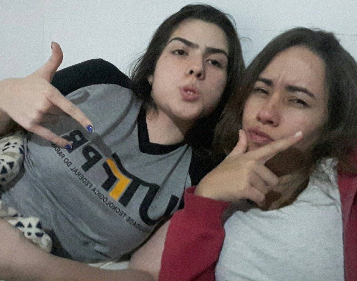 May_Alcides's tweet photo. Manow, essa é a melhor loca da minha life, amo pr crl ! #matandosdds #bff https://t.co/WMtimvFR4K