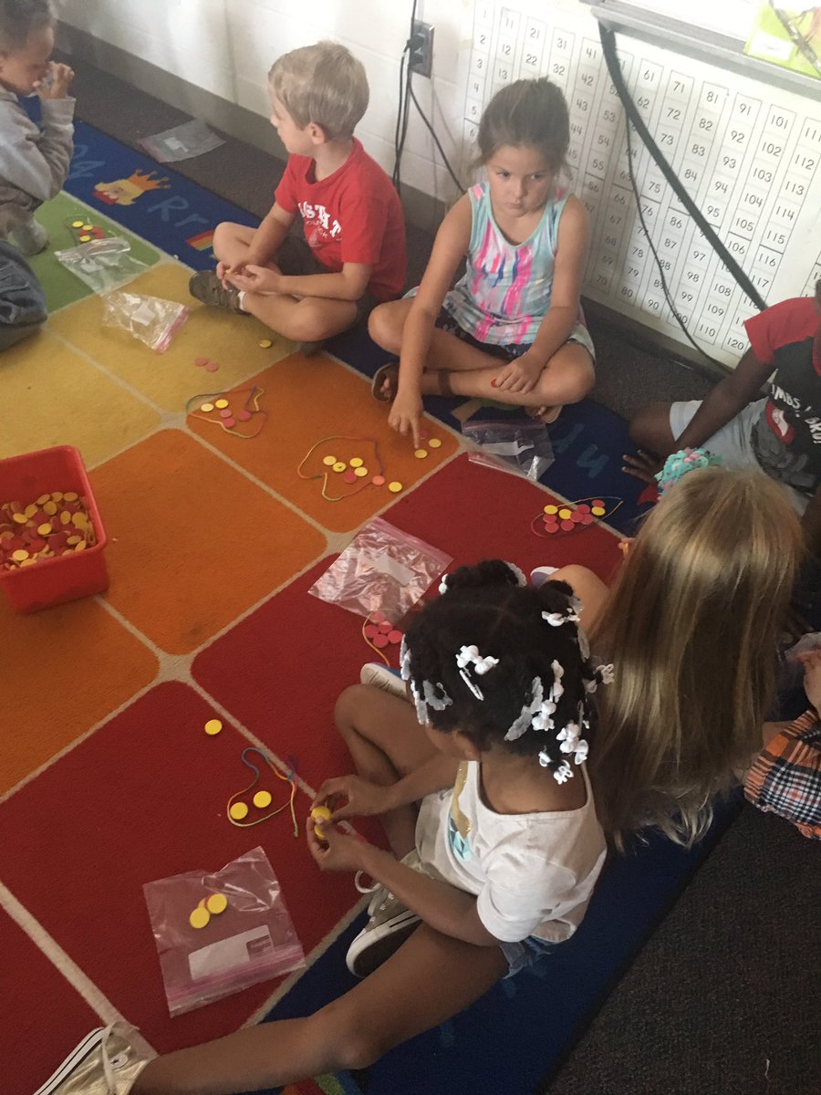 TraceyLipkins's tweet photo. S's having math talk about how many counter are inside the ring and how many counters outside the ring! Ring'em up! https://t.co/24Yilb8j9m