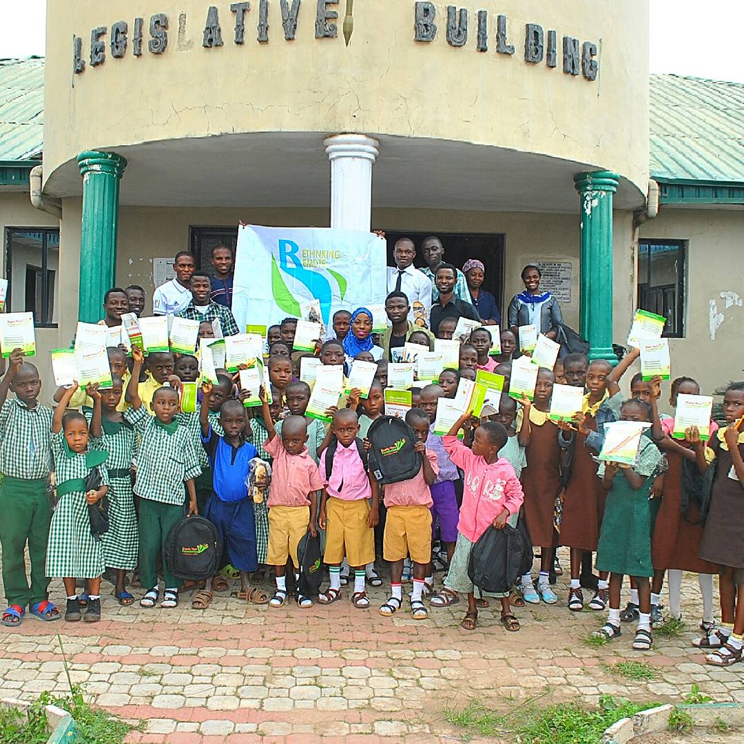 rethink_remote's tweet photo. On the 20th September, we gave pupils "back to school" materials. Project supported by @Regalo Hope F. Read more: https://t.co/BUDT6eG16C https://t.co/Vx3p4SQYAc