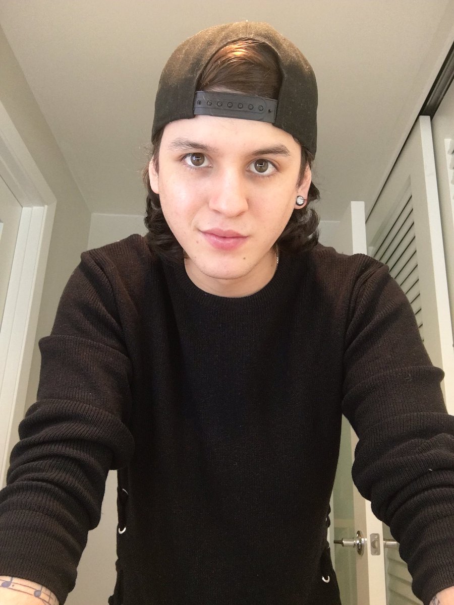 christophervele's tweet image. Linda noche! 😘