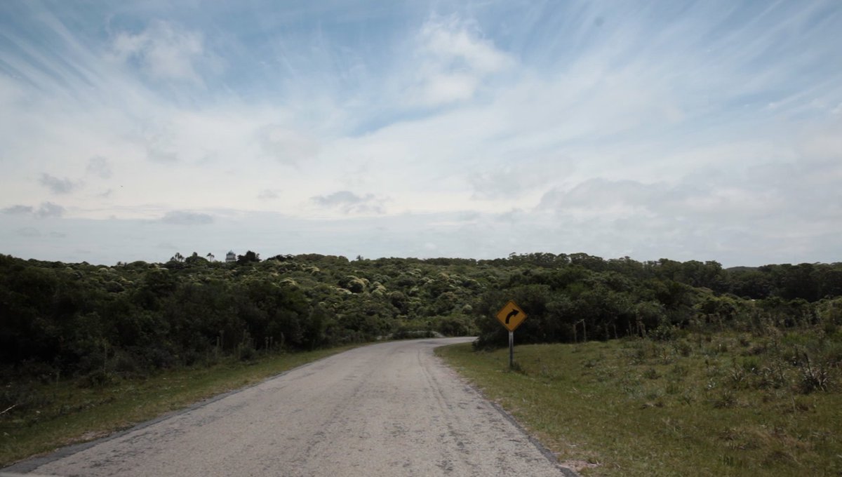 Se va otro mes... Descargá la app y selecciona las mejores fotos para guardar recuerdos impresos.