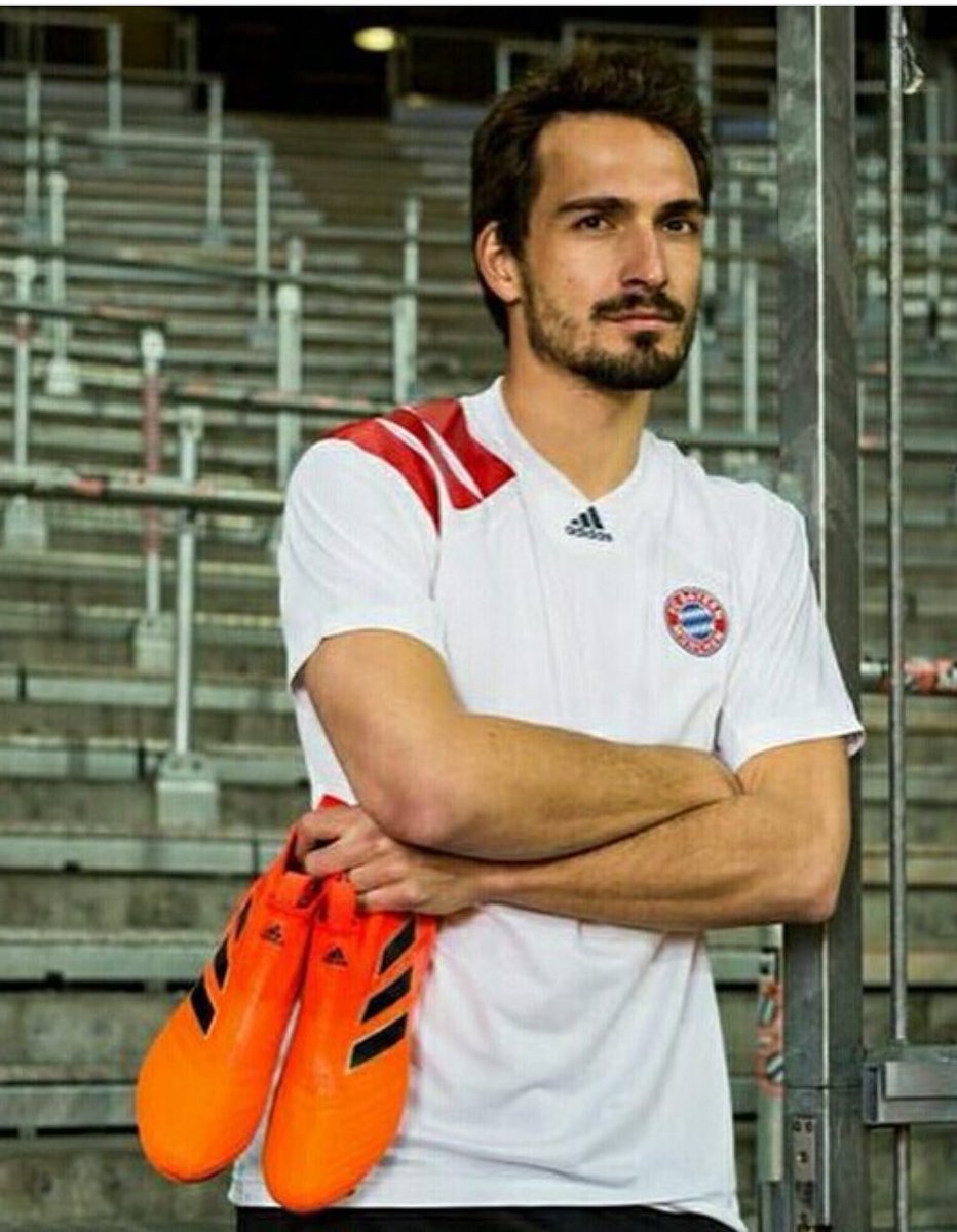 TheBestofMH15's tweet photo. From insta acct https://t.co/p1idz8Fd8a #MatsHummels #Adidas #ACE17 #HereToCreate  #Humme1s #Hummel5 #Hummels #TheBestCB #TheBestAlways 🔝💪 https://t.co/Jp2I9FkQID