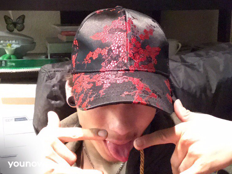 2High4Life_Tv's tweet photo. 🔴 LIVE on @YouNow - https://t.co/ZGMN52ZMX4 https://t.co/7NZhAoz3ow
