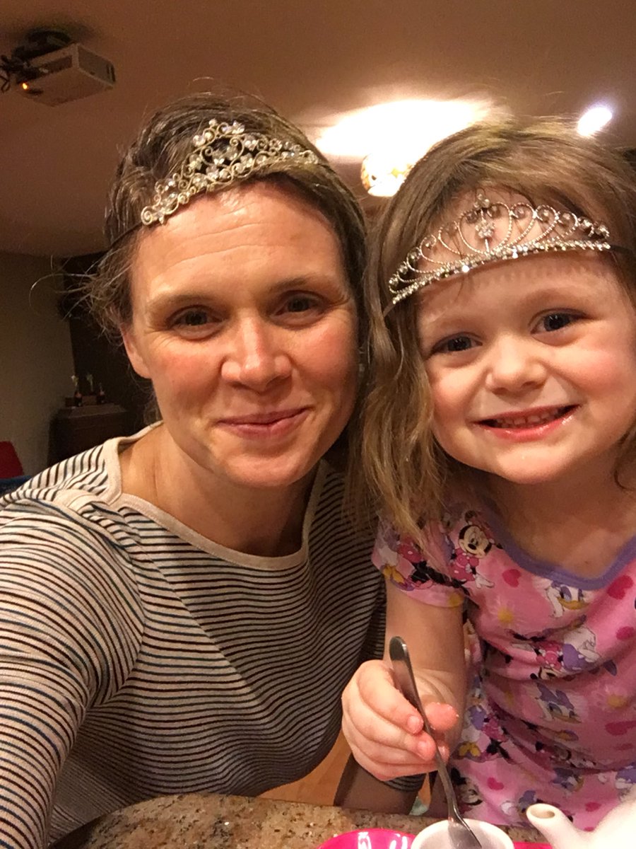 RichDenee's tweet image. I may have been run out of my bed by the smushing of this 3yo. She doesn’t comply to the Your Side/My Side rule-of-bed. #Maley #BeanIsBig