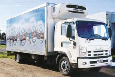 frostdubaitruck's tweet photo. We are offering highly proficient Refrigerator Truck 3 Ton to the customers at the most affordable rents: https://t.co/19axax45if #Truck https://t.co/cooYWbU58L