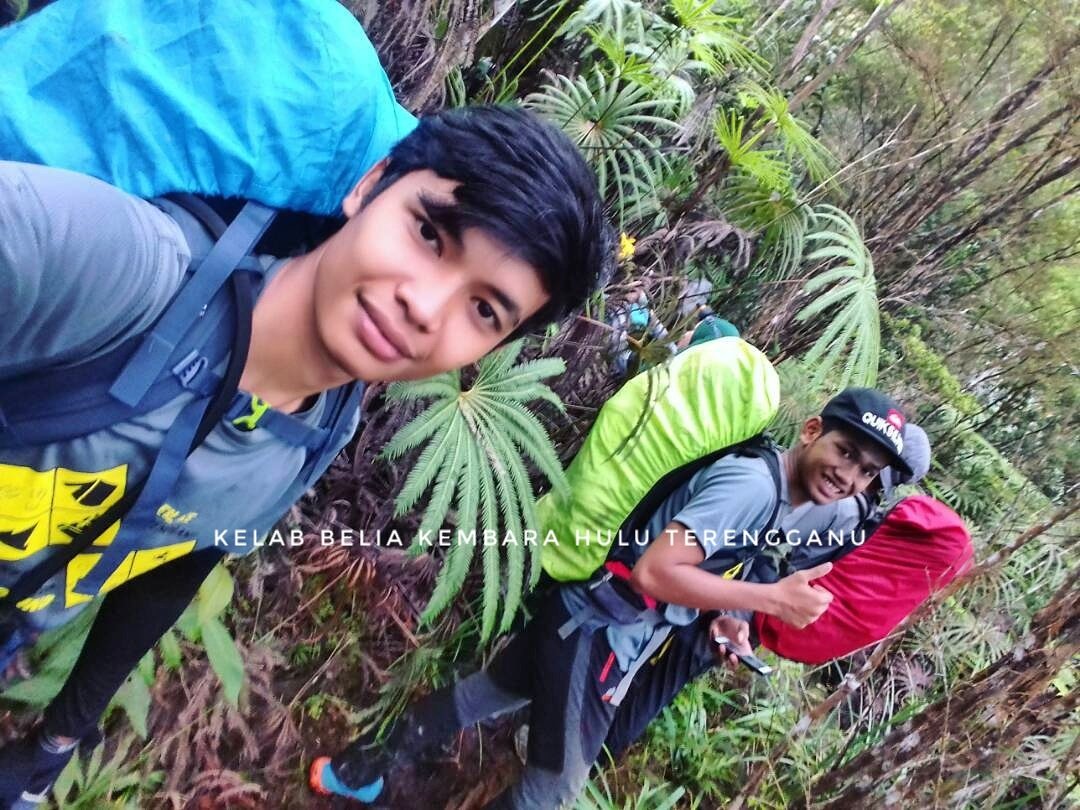official_kbkht's tweet photo. Hiking mode activated 🌳🍃 #MountTebu #KelabBeliaKembaraHuluTerengganu
@twt_hikingMY @akubudakgunung @DiscoveryNOA https://t.co/TtFTci8HOM
