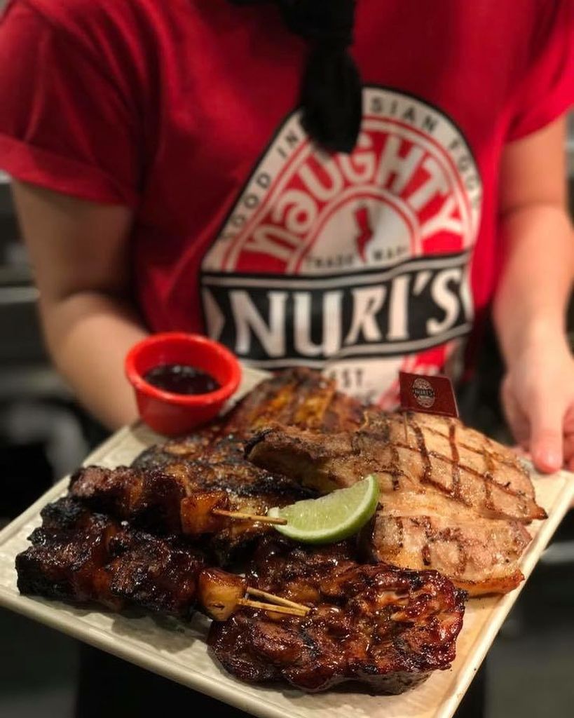 Everyone’s Saturday night dinner should look like this!!! 😍😎🍗🍖🍟🤤
.
.
#naughtynurismelbourne #pigout #getnaughtymel… ift.tt/2x45sXm