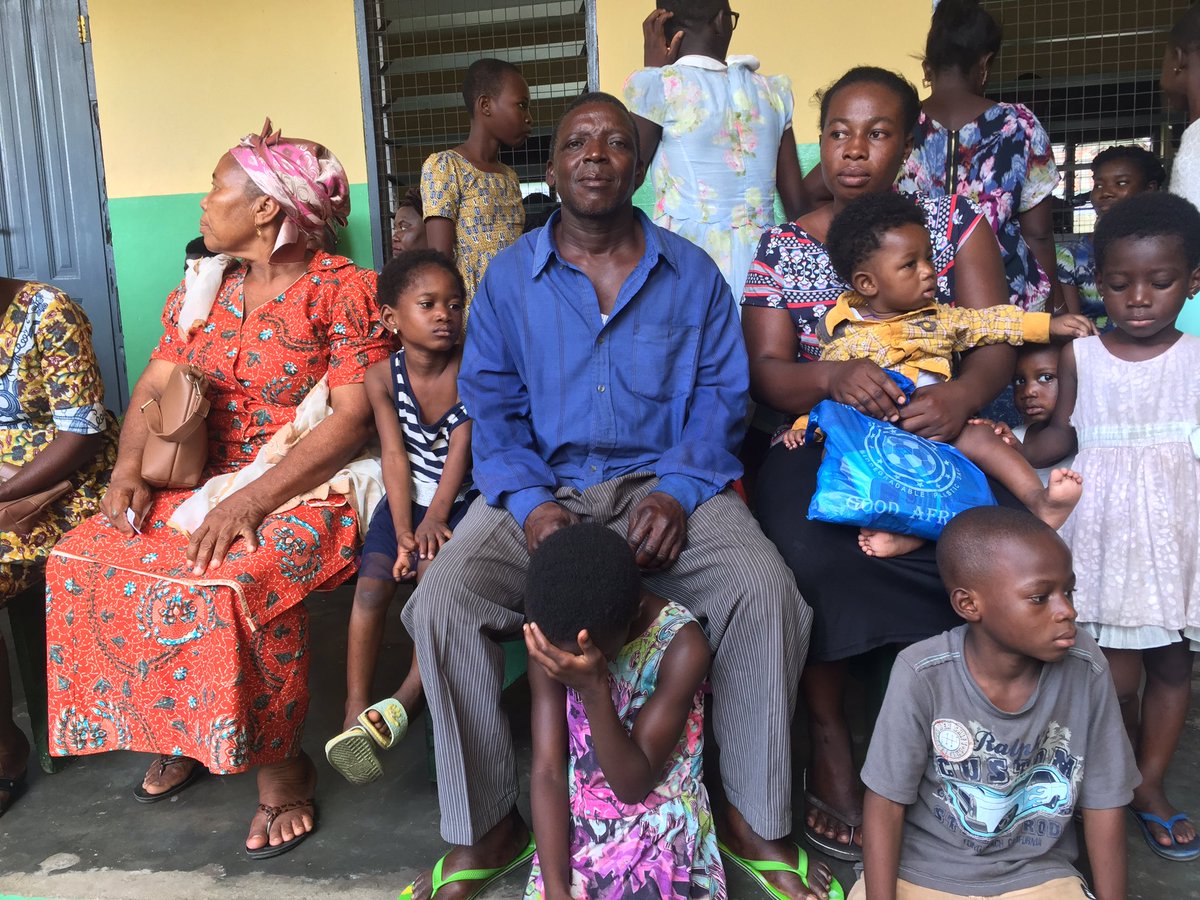 KobbyGomez's tweet photo. #LionsEyeScreening Families https://t.co/NGC5CBRDdv