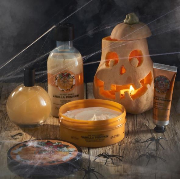FarehamShopping's tweet image. NEW VANILLA PUMPKIN 🎃 RANGE 🙊🙈🙉 includes Body Butter, Hand Cream, Shimmer Mist and Shower Gel at @thebodyshopuk