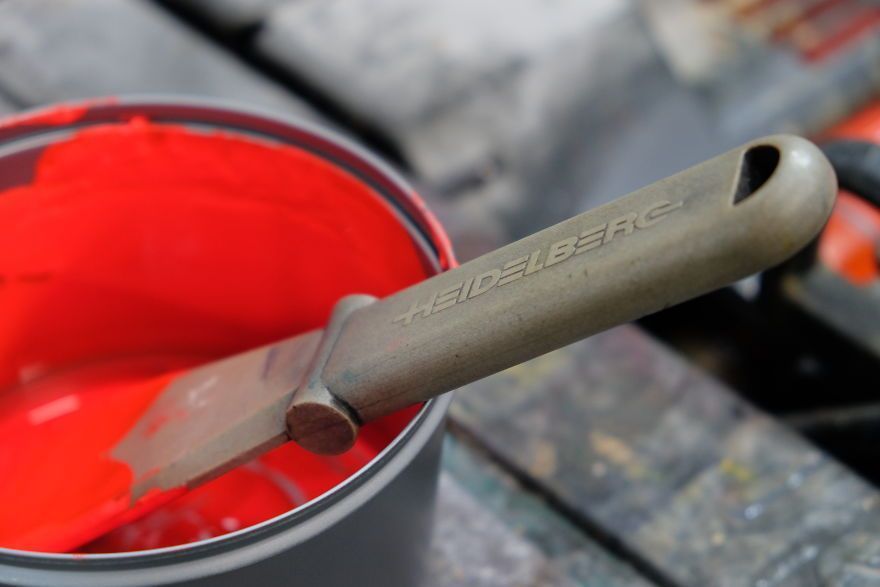 Futuremaps's tweet image. The incredibly intricate process of map printing in 15 photos 🎨 - buff.ly/2fBPzVf