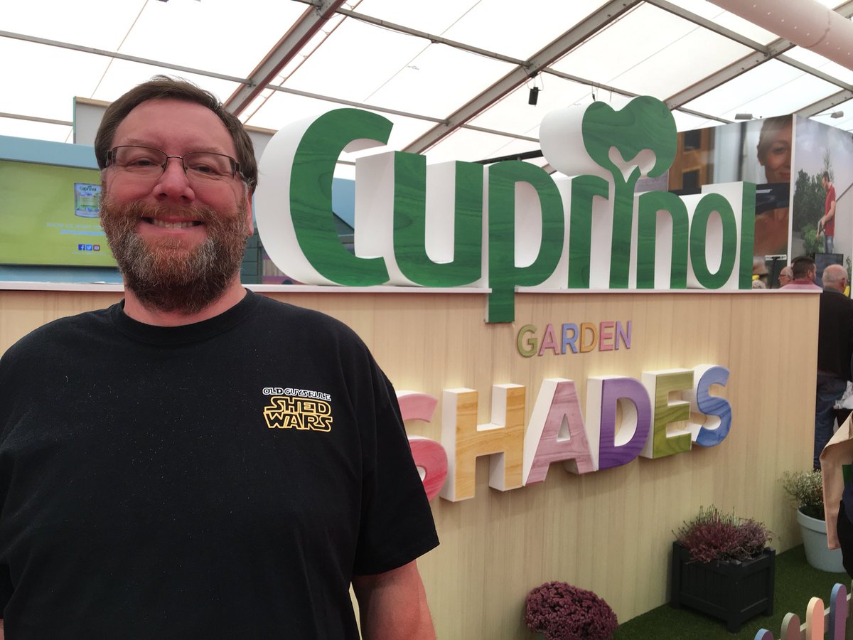 Shed Wars! 😂👏🏻
Amazing t-shirt alert at Screwfix Live! #SFLive17 🌸🌻🌷