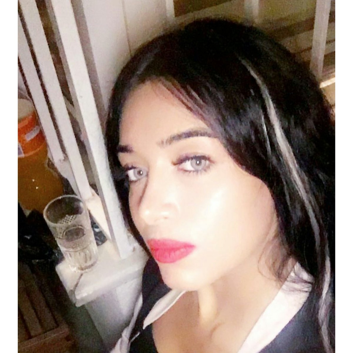 serap_queen's tweet photo. Kusursuzluğun beden bulmuş hali  🌌💜 @serap_grbzz #SerapGürbüz https://t.co/8akkg1CMJR