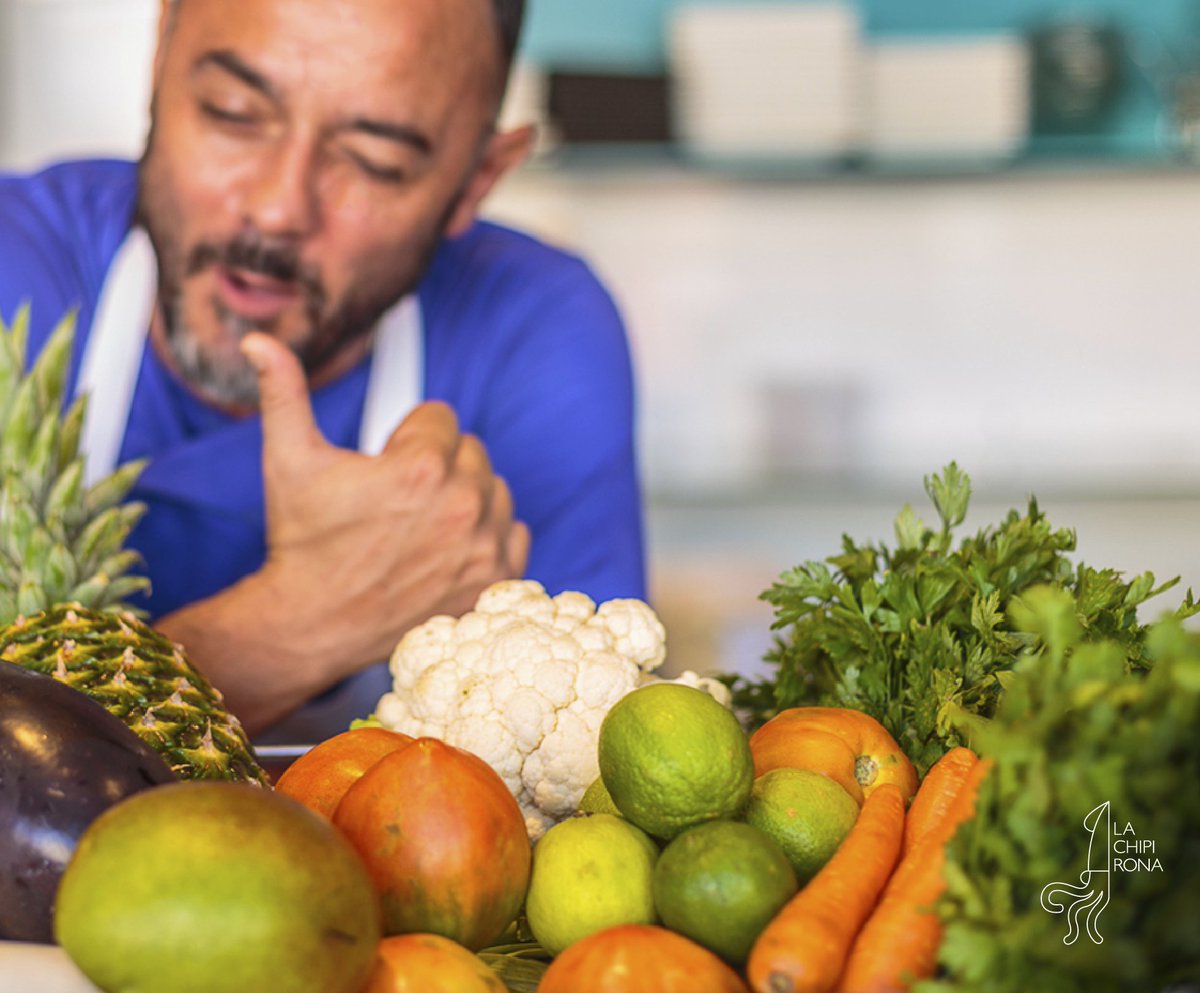 Esta es la cara que se le quedó a nuestro #chef cuando le dijimos lo que estamos tramando en #LaChipirona para en nada daros una #sorpresa…