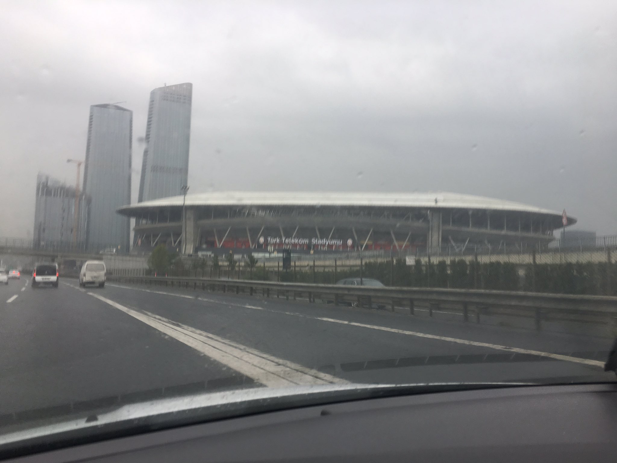 DK9LFPJXcAAA-WP.jpg:large