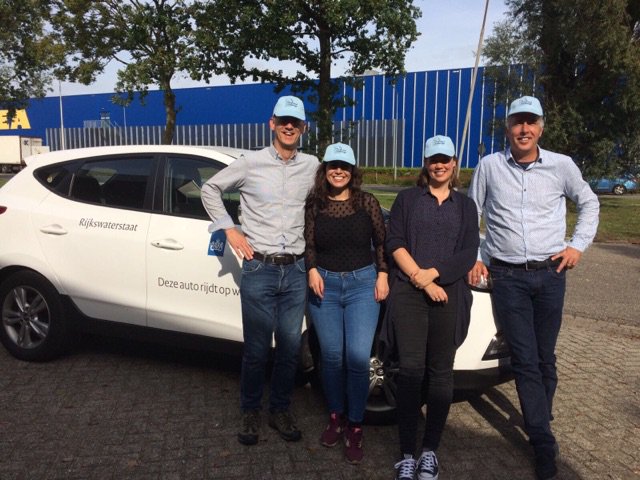 Rijkswaterstaat's tweet photo. Het gaat goed met TeamRWS tijdens de @H2challege #Waterstof Challenge #24HC. Volg de route van ons team #live via https://t.co/sz0xVn0FeC https://t.co/t0OaZXW2me