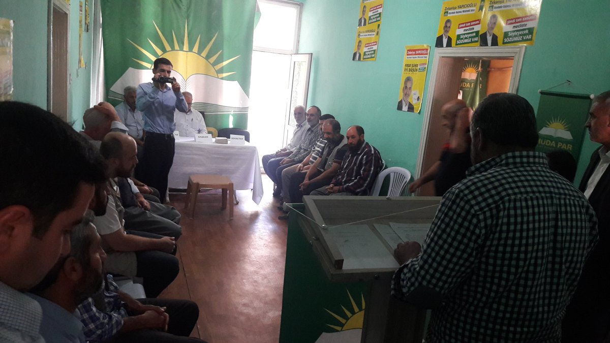 HurGenclikCermk's tweet photo. Hür Dava Partisi Çermik İlçe Teşkilatının 2. OLAĞAN KONGRESİ  başlamıştır. 
hayırlara vesile  olsun inşallah https://t.co/EYiR9KFi5u