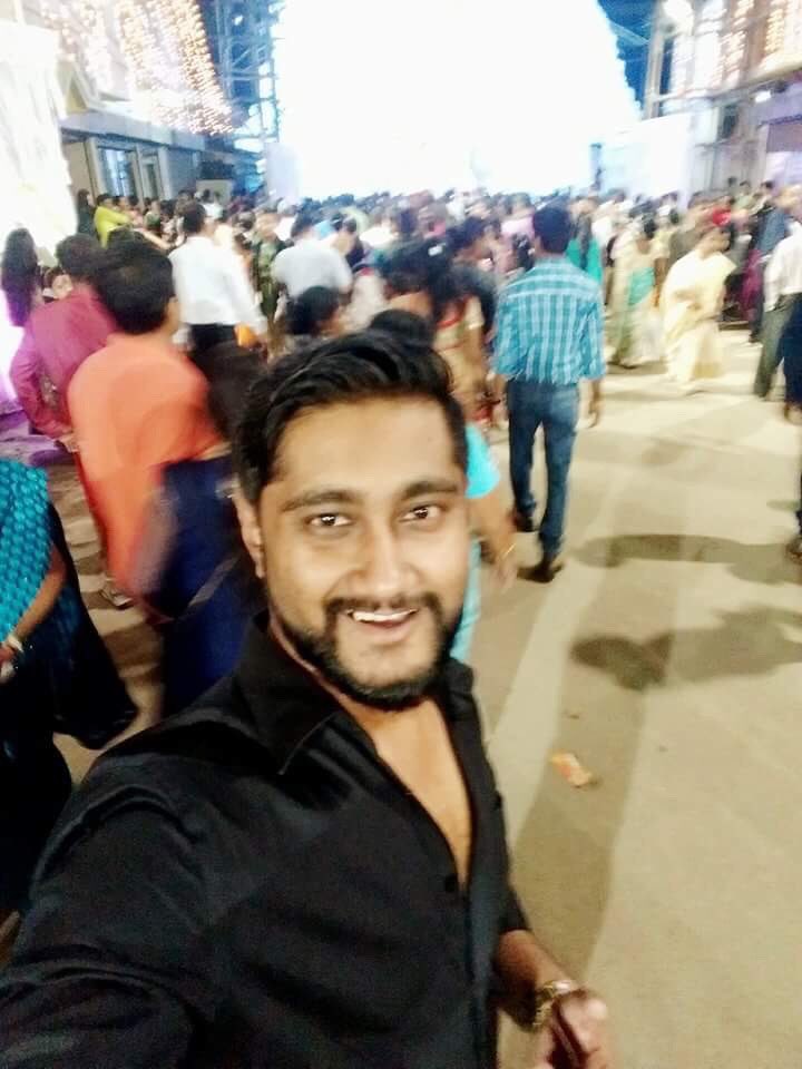 manishkaishav's tweet photo. Last night visited one of the best 'Durga Puja' pandal so far of my city 'Dibrugarh' :) #WellManaged #WellDecorated #DurgaPuja https://t.co/aXgV4rIylk