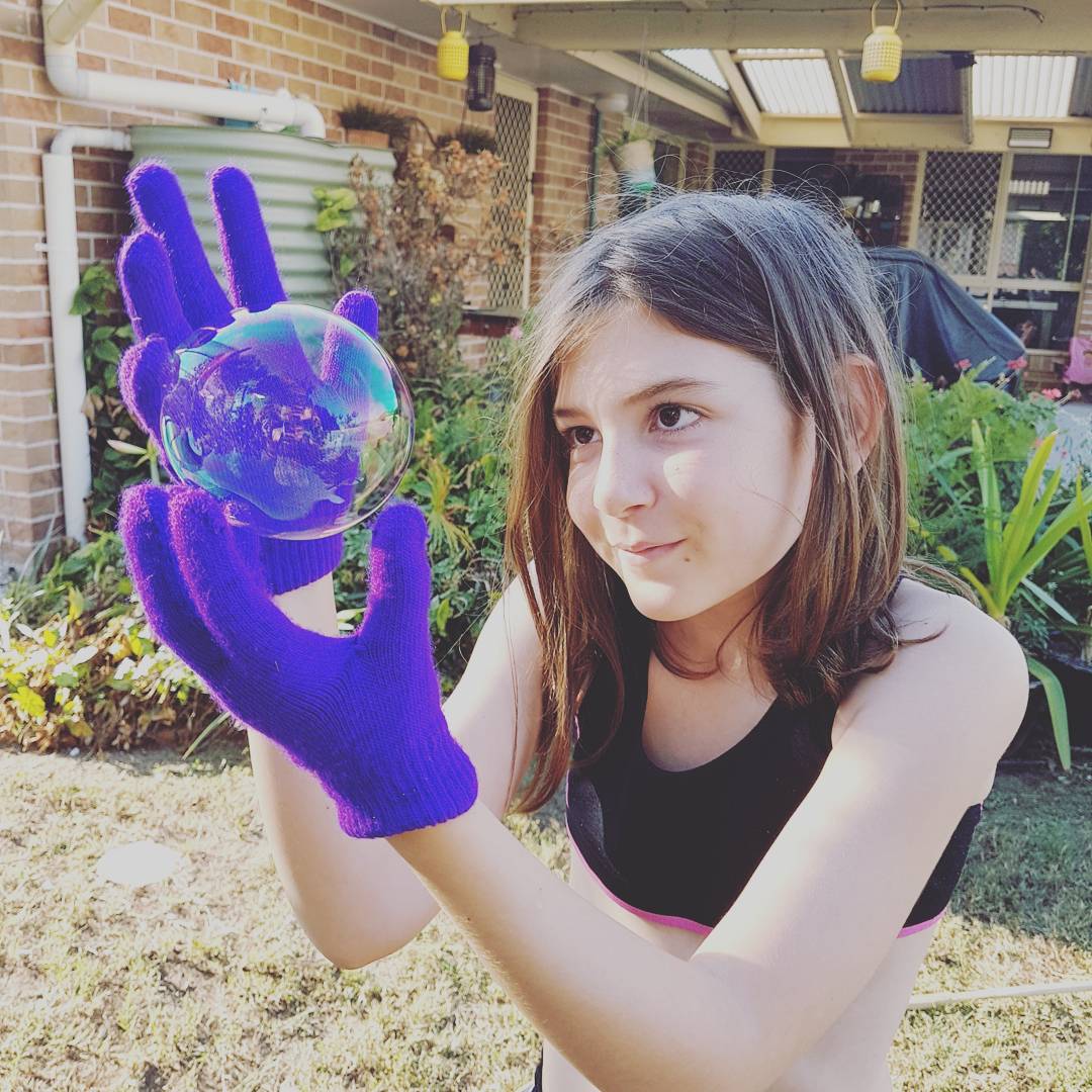 michmcmaster's tweet photo. Bubble fun with my beauty this lovely afternoon ❤ #nevertoooldforbubbles #loveweekends #springishere https://t.co/Mq2TTXhixS