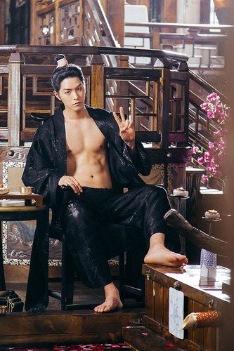 itsGladyJane19's tweet photo. My favorite Prince sa #ScarletHeartRyeo ✌
#HongJongHyun 😍💕
#3rdPrince
#Ep08 https://t.co/O3FzfzlS0a