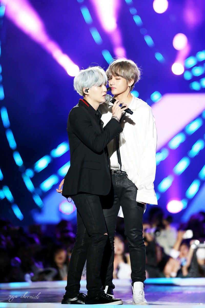 suga_Chronicle's tweet image. 20170929 창원페스티벌

💜💙💜💙
#BTS #SUGA #V #슈가 #윤기 #태형