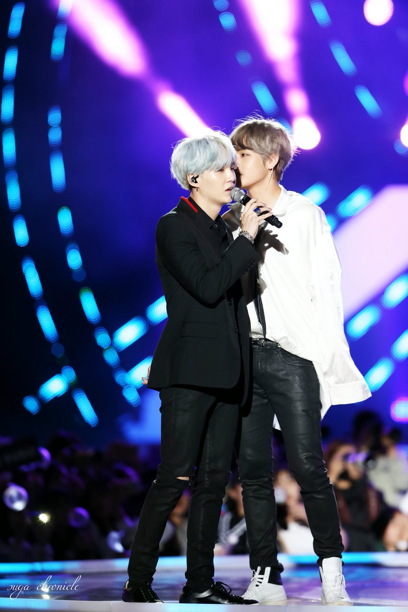 suga_Chronicle's tweet image. 20170929 창원페스티벌

💜💙💜💙
#BTS #SUGA #V #슈가 #윤기 #태형