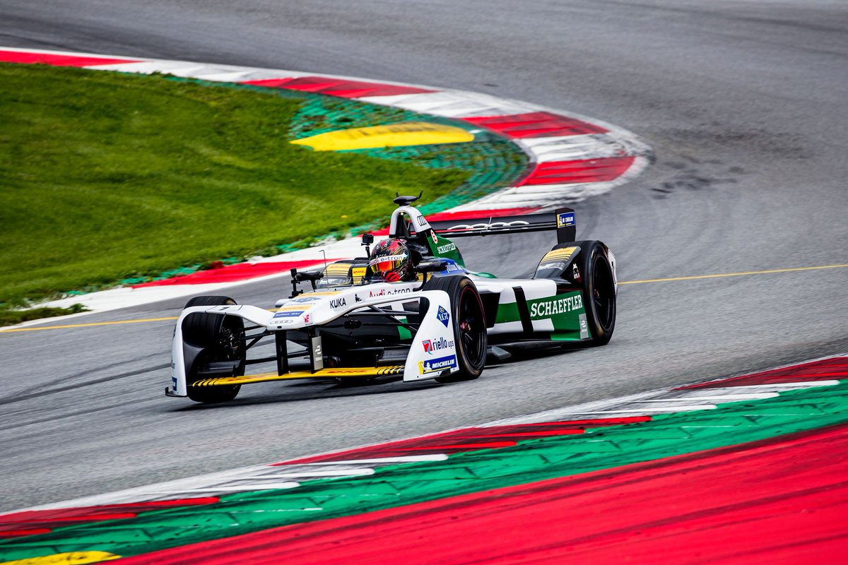 eFORMELde's tweet photo. What a great shot of @Daniel_Abt the new e-tron FE04 at @redbullring_! #FormulaE @FIAformulaE @audiformulae @audisport @abt_formula_e https://t.co/pox1X9aEiF