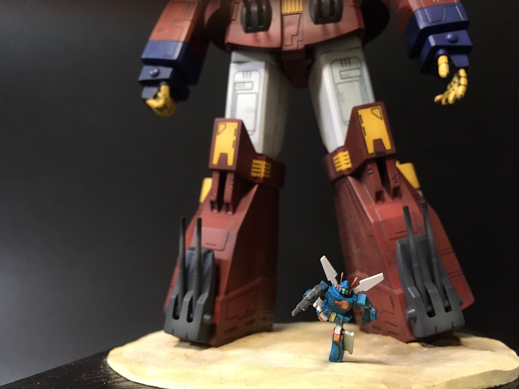 戦闘メカ ザブングル 完全設定資料集【限定版 1/1000アイアンギアー付き】 Amazon | 1/1000 アイアンギアー | プラモデル 通販