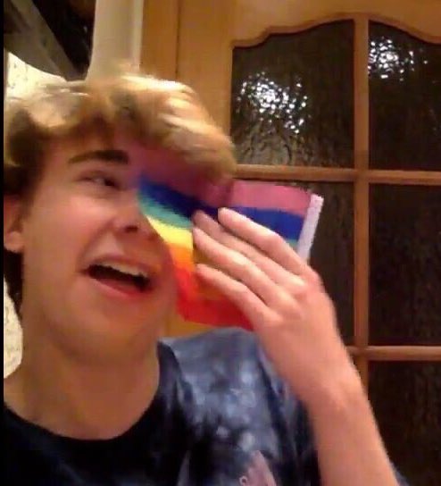 MishasBlog's tweet image. Когда люди шипперят гет: