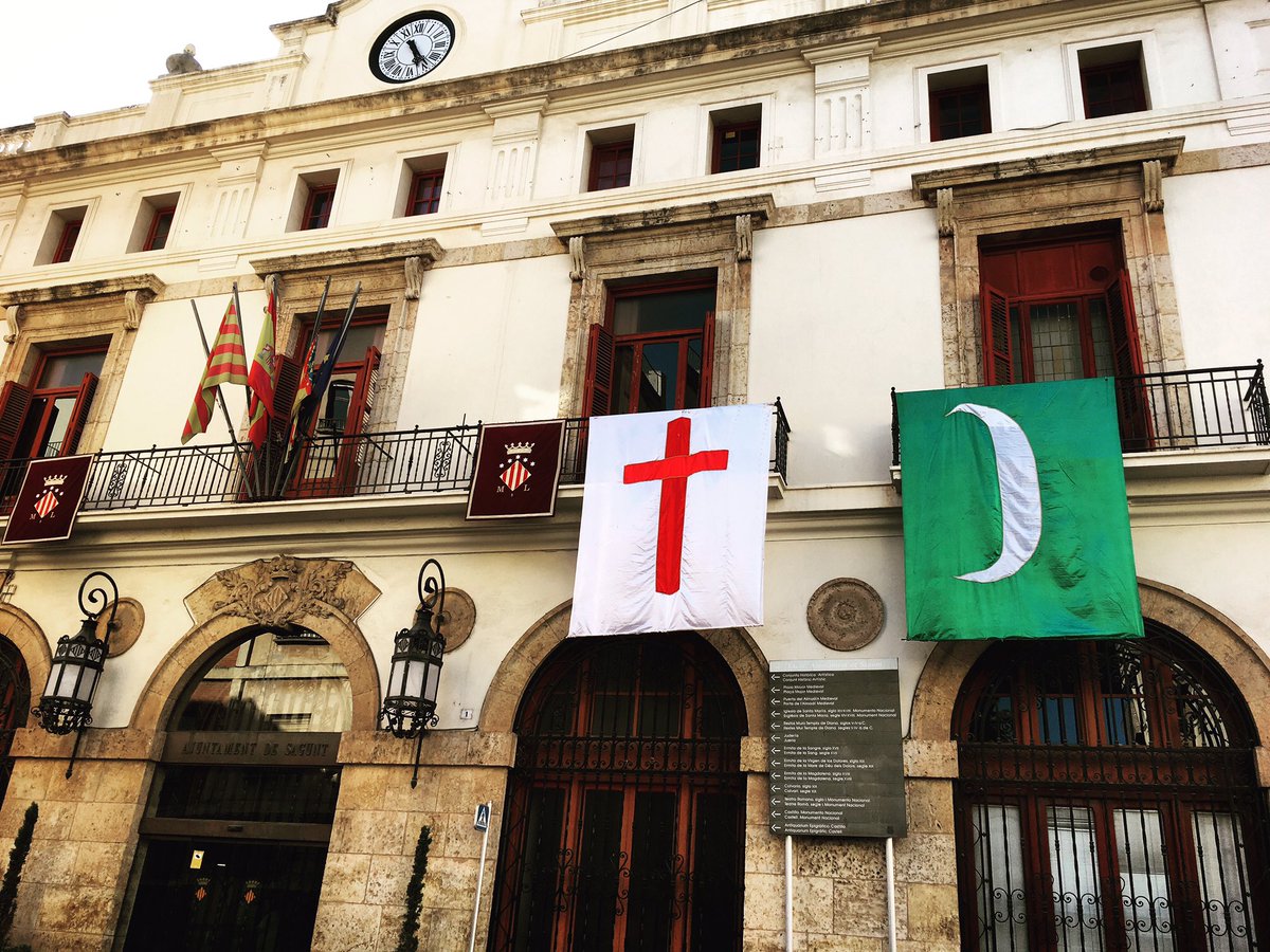 Hoy es nuestro día grande! 
A partir de las 19h desde la plaza de la Morería;
GRAN ENTRADA MORA Y CRISTIANA.
#Avant 🎺⚔️🥁