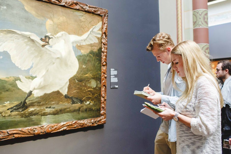 rijksmuseum's tweet photo. Kunnen wij je rondleiden vandaag? Er is nog plek bij diverse tours. Zoals de gratis Teekentour. Bekijk de dagagenda https://t.co/1GXsJEhPx9 https://t.co/q7o9EVN61P