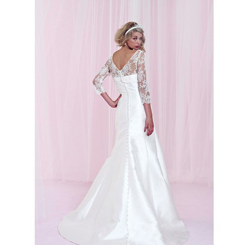 CLOSING DOWN SALE: Etta (by Charlotte Balbier) size 12

Was £1049, now £500
Contact us today on 01635 35113

#Newbury #weddinggown