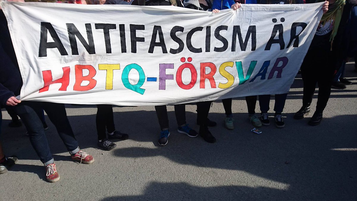 NoPegidaSverige's tweet photo. "Antifascism är HBTQ-försvar" ❤️💛💚💙💜 #IngaNazister #KämpaGBG https://t.co/urtN71LmX6