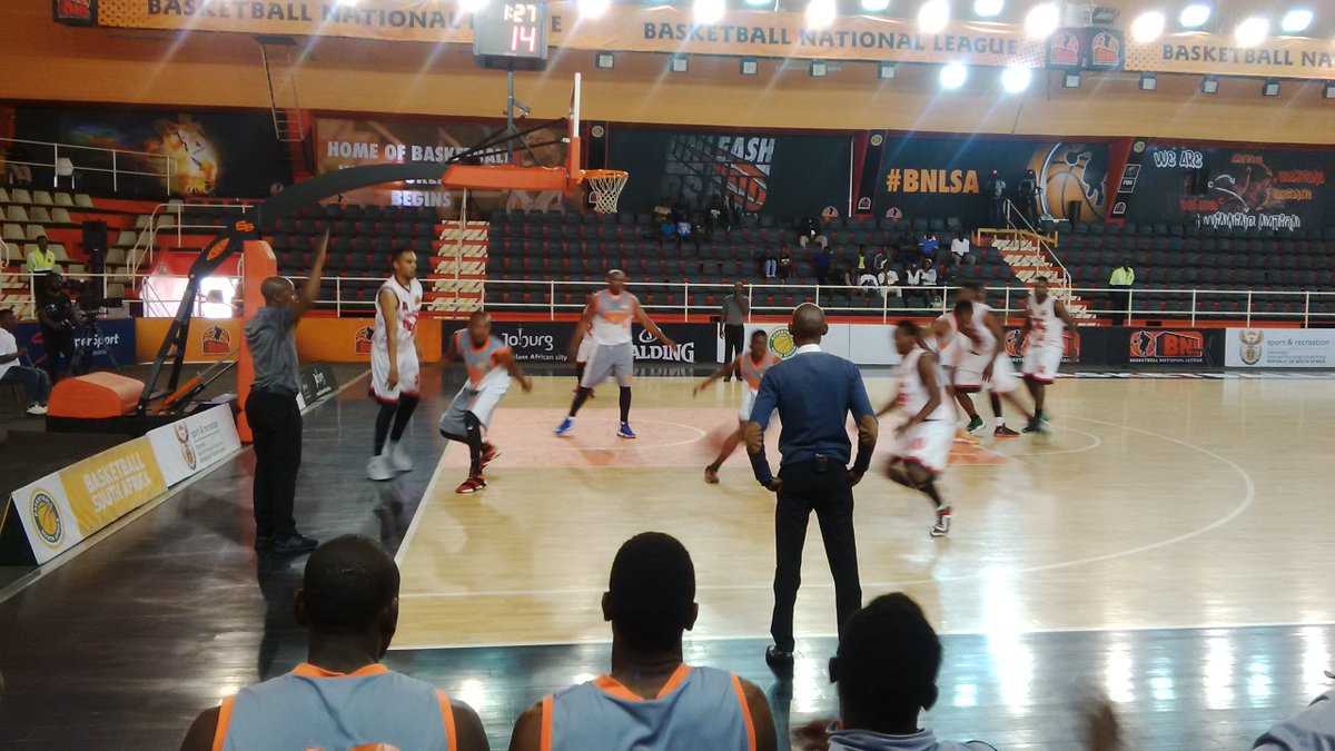 As always, it is end to end action between <a href="/LimpopoPride/">LimpsPride</a> &amp; <a href="/TshwaneSuns/">TSHWANE SUNS</a> ... #BNL2017
