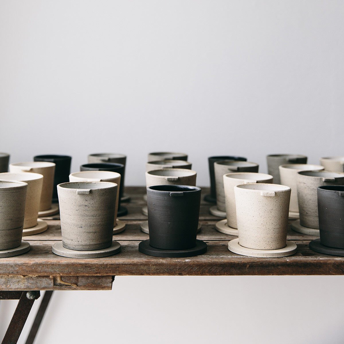 Non_Title_Tokyo's tweet photo. 世界から注目されているイギリスの陶芸作家【jono smart】の器が近日入荷!
#jonosmart #ceramic #陶芸作家物 #作家物 #作家の器 #nontitletokyo @Non_Title_Tokyo https://t.co/LLYsTYy14X