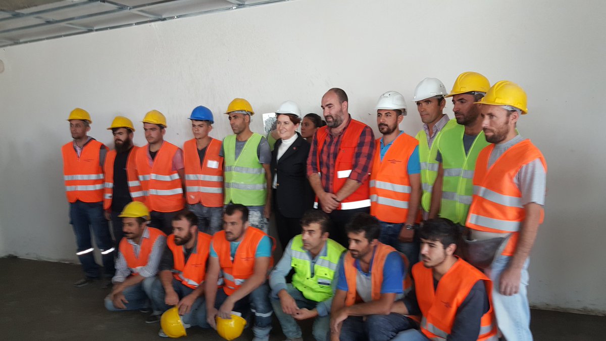 25 Ekim'de kuruluş başvurusunu yapacağımız partimizin Genel Merkez inşaatını gezdik. Elleriniz dert görmesin.