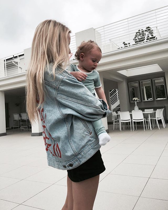StevensBlonde's tweet photo. Trying to bond with Mauricio 👶🏼💗 https://t.co/5HTK7vTkDt