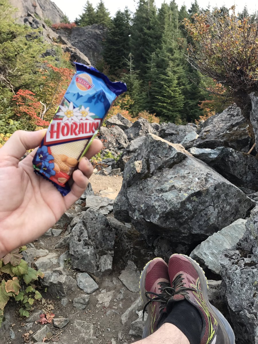 Johny4Electric's tweet photo. With #horalka #horalky bar to the mountains. S Horalkou do hor 😃 #SlovakFood https://t.co/Kt8B8q4tc2