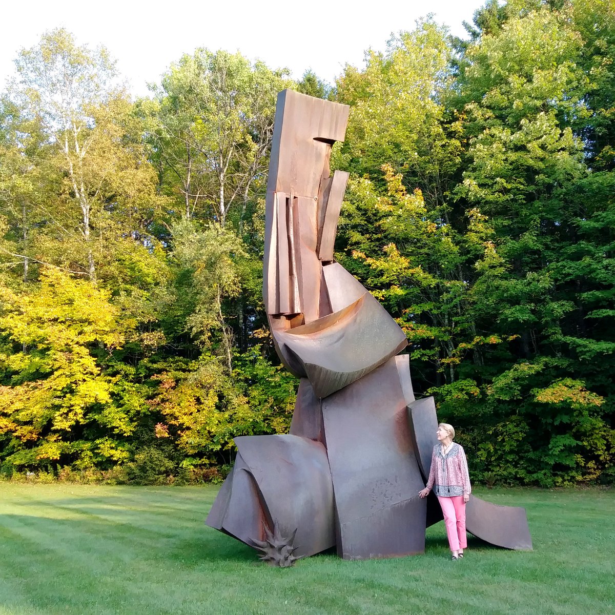 gloriamerritt's tweet photo. Paul Aschenbach sculpture brought back to the @BundyModern  Gallery and Sculpture Garden, Waitsfield #Vermont. Magnificent in person. https://t.co/VO6YhpVFS8