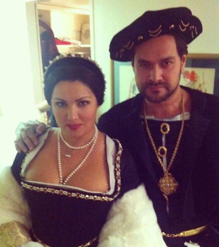 My dear Annushka @AnnaNetrebko (Bolena, Donna Anna, Lucia, Susanna, etc.), you are my friend and the greatest singer! Happy Birthday!🎂🥂🎉