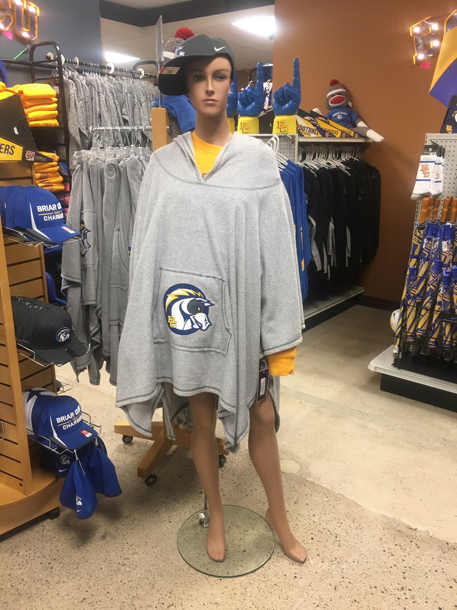 bookstore_bcu's tweet photo. #OOTD: Our model Bri is SERVING looks in this oversized sherpa poncho and sideways Nike cap. #StealHerLook and grab some #ChargerGear 💪🏼🤘🏼 https://t.co/QhquZCpPCE