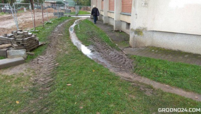 lovegrodno's tweet image. Жители многоэтажки по улице Дзержинского оказались в «грязевой» изоляции dlvr.it/PnpYJx